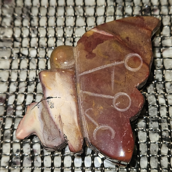 Mookaite Jasper Fairy Carving - Picture 3 of 5